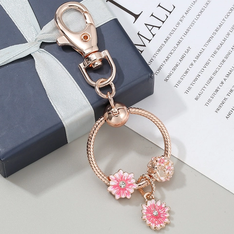Roségoud Madeliefje Emaille Sleutelhanger Met Holle Kraal Legering Strass Bedeltje Sleutelring Voor Dames Tas Accessoires