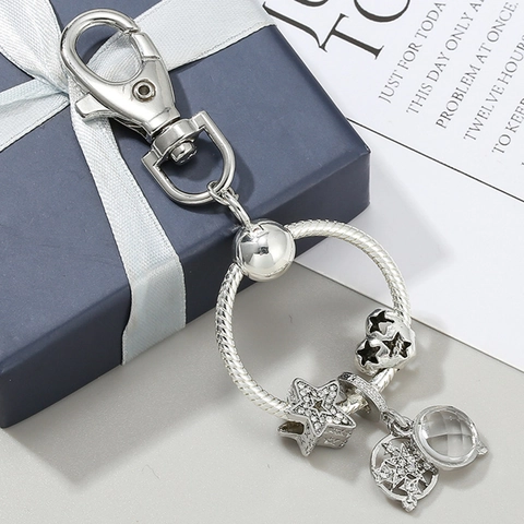 Porte-clés à Breloques Étoile Cœur Métal Argenté Chaîne Serpent Anneau Pendentif Étoile Strass Ajouré pour Accessoires Sac Femme