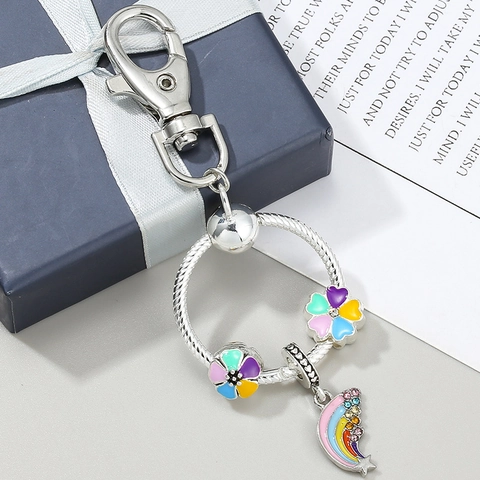 Porte-clés Pendentif Coeur Arc-en-ciel en Métal DIY Fleur en Émail Multicolore Étoile Strass Charme Anneau de Clé pour Femme Cadeau