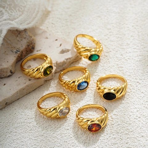 Vintage 18K Gold Plated Oval Zirconia Ring For Women Trendy Croissant Textured Copper Band Ring Fashion Geometric Jewelry Gift