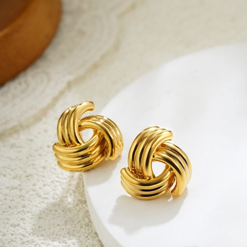 Orecchini a Bottone a Nodo Intrecciato in Rame Placcato Oro 18K Vintage Donna Perno in Acciaio Inossidabile Geometrici