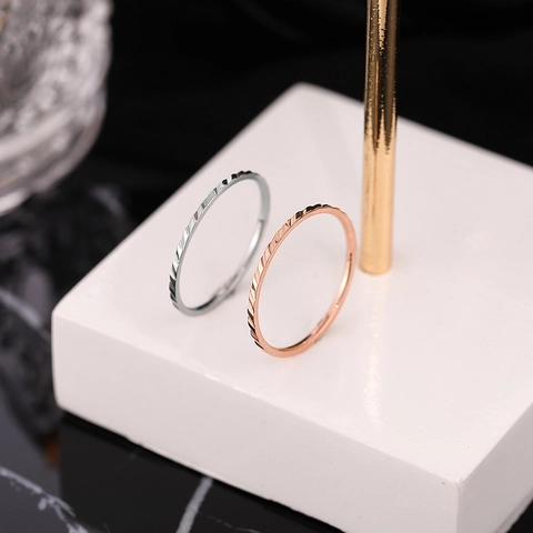 Minimalistischer Edelstahl Ultradünner Ring Damen Roségold Silber Gold Texturierter Geschnitzter Rauten Band Fingerring Schmuck