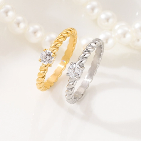 Mode Twist Titanstahl Ring Rund Zirkonia Vierklauen-Fassung Gold Silber Eingelegter Fingerring Für Damen Alltagsschmuck