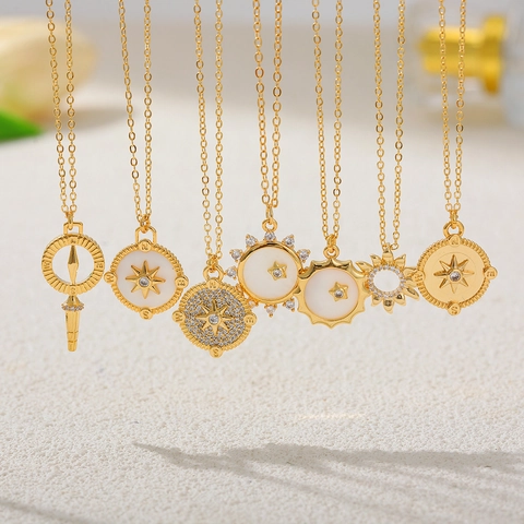Collana Con Ciondolo a Bussola Stella Polare Placcato Oro 18K Acciaio Inossidabile Zirconia Madreperla Gioielli Donna