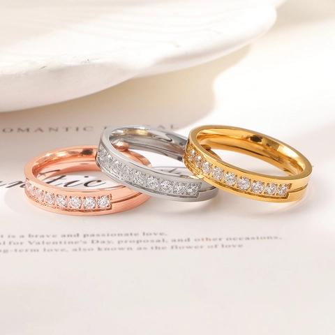Minimalistischer Titanstahl Halb Besetzter Strass Ring Für Damen Gold Roségold Silber Geometrischer Linearer Schmuck Ring