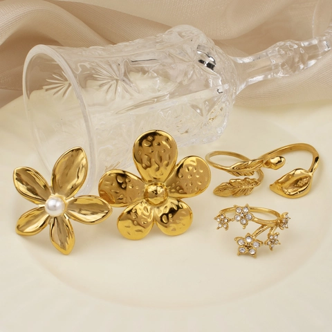 Vintage Hammered Flower Ring Earrings For Women Gold Plated Stainless Steel Textured Metallic Jewelry Accessories