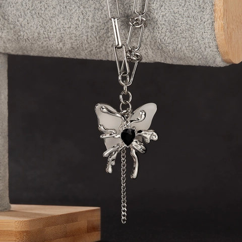 Edelstahl Schmetterling Anhänger Halskette Mit Künstlichen Perlen Schwarz Strass Asymmetrische Kette Für Damen Modeschmuck