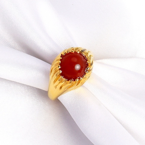 Vintage Luxury 18K Gold Plated Stainless Steel Ring With Large Round Red Ruby Agate Stone For Women Fashion Jewelry