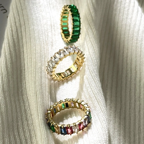 Luxus Edelstahl Eternity Ring Mit 18K Vergoldung Eingelegte Baguette Zirkonia Leichter Luxus INS Stil Damen Schmuck