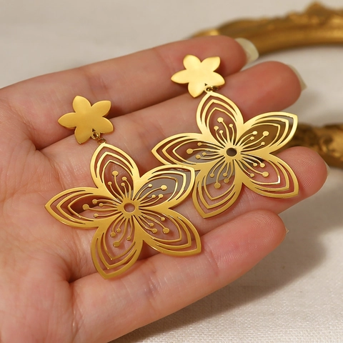 Übertriebene Hohle Kamelie Blume Hängende Ohrringe Edelstahl PVD 18K Vergoldet Mode Schmuck Für Damen Party
