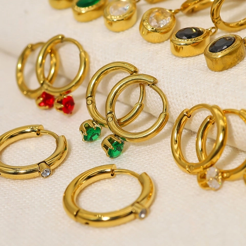 18K Vergulde Roestvrijstalen Oorringen Met Ovaal Hart Zirconia Hanger Kleurrijke Zirconia Oorbellen Voor Dames