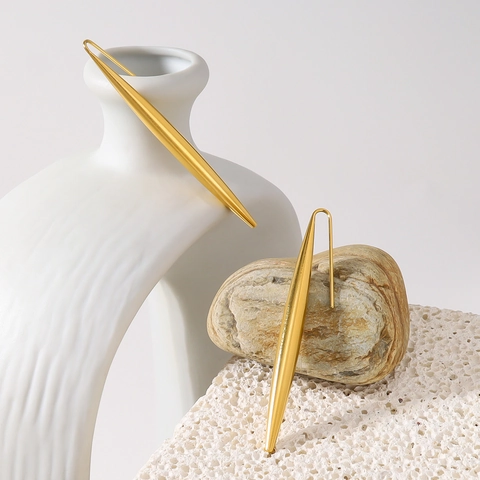 Minimalistische Titanstahl Kegel Ohrhänger Für Damen PVD 18K Vergoldet Lange Kegel Haken Ohrringe Eleganter Modeschmuck