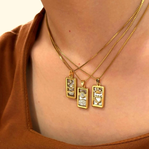 Vintage 316L Stainless Steel Tarot Square Pendant Necklace For Women White Mother Of Pearl Rhinestone Sun Moon Crown Charm Jewelry