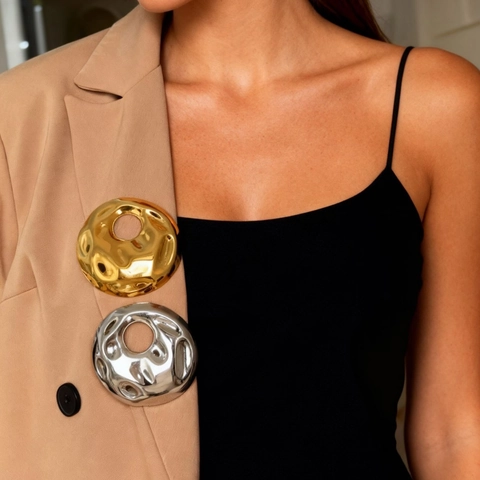 Roestvrij Staal Onregelmatige Waterrimpeling Broche Voor Vrouwen Modern Minimalistisch Lava Textuur Metalen Kleding Accessoire