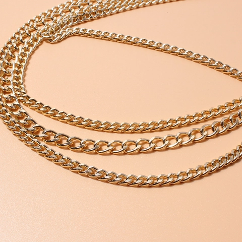 Catena a Vita Donna Punk Multistrato in Lega d'Oro Cintura con Anelli di Metallo Catena del Corpo Esagerata Gioielli Party
