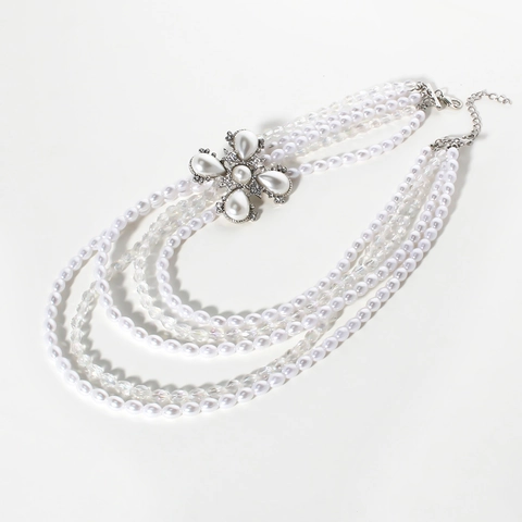 Collier Multi-rangs de Künstliche Perles d'Imitation pour Femmes Pendentif Fleur en Alliage Strass Bijoux Élégants Mariage Fête
