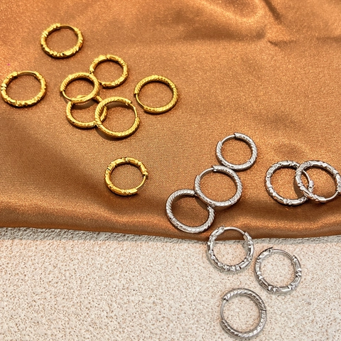 Orecchini a Cerchio in Acciaio Inossidabile Placcato Oro 18K Donna Testurizzati Geometrici a Torsione Piccoli Orecchini