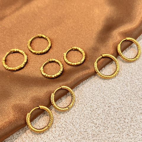 Orecchini a Cerchio in Acciaio Inossidabile Placcato Oro 18K Donna Testurizzati Geometrici a Torsione Piccoli Orecchini