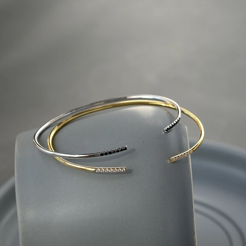 Verstellbare Offene Manschetten Armspange Kupfer Pavé Zirkon Minimalistischer Eleganter Schmuck Für Damen