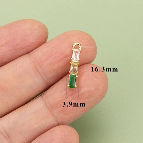 Ciondolo a Barra in Rame Placcato Oro 18k a Forma di Bambù Con Pietra Zirconia a Taglio Baguette Sfumata per Creazione Gioielli DIY