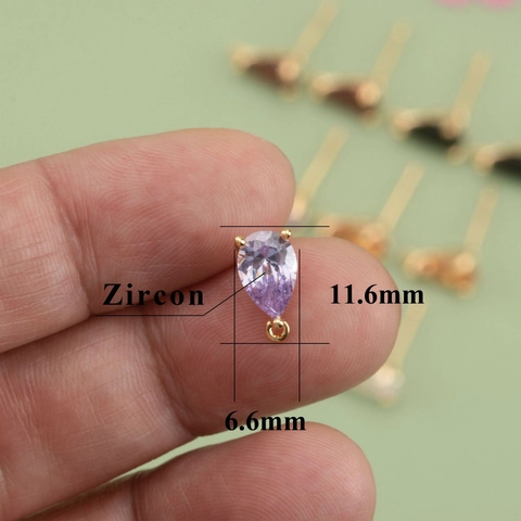 Exquisitos Pendientes de Botón de Cobre Chapados en Oro de 18K con Gota de Agua y Diamantes de Imitación con Bucle para Accesorios DIY