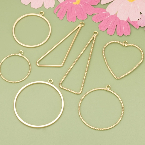 Pendenti Geometrici in Rame Placcato Oro 18K per Creazione Gioielli Fai da Te Tondi Cuore Triangolo Cornici in Metallo Accessori Gioielli