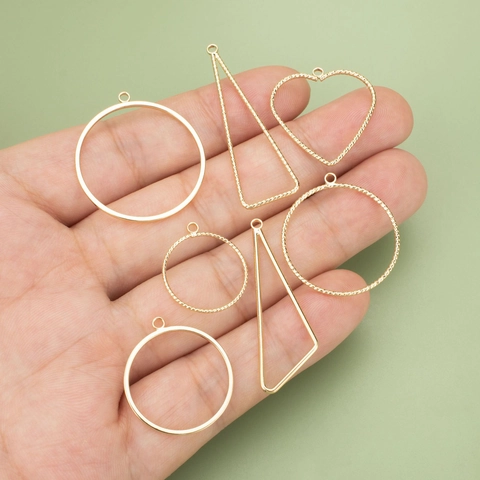 Pendenti Geometrici in Rame Placcato Oro 18K per Creazione Gioielli Fai da Te Tondi Cuore Triangolo Cornici in Metallo Accessori Gioielli