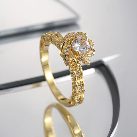 Luxury Gold Plated Copper Rotating Flower Ring For Women Vintage Inlaid Zirconia Crown Design Fashion Jewelry Gift