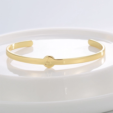 Brazalete de Cobre Minimalista con Baño de Oro de 18K para Mujer Letra Inicial Ajustable Joyería de Moda Regalo Diario
