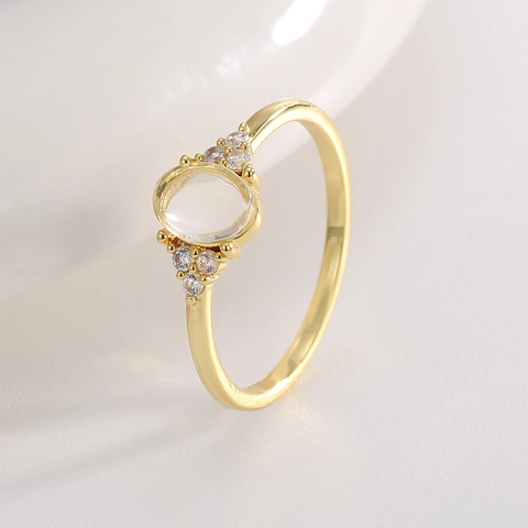 Vintage European Elegant Gold Plated Copper Ring With Oval Moonstone White Zircon Fashion Jewelry For Women Gift