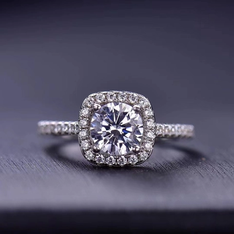 Quadratisches Halo Zirkonia Schmuckset Mit Halskette Ohrringen Offenem Ring Versilbertes Kupfer Diamantschmuck Für Damen