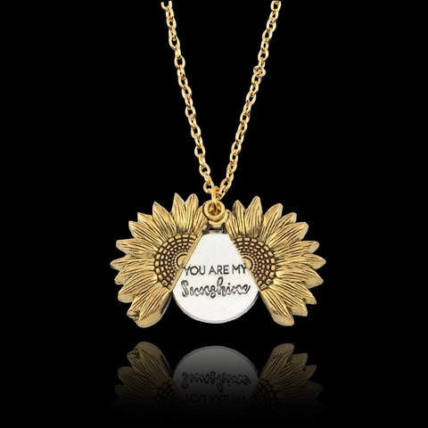 Collier Médaillon Tournesol Ouvrable en Alliage Vintage pour Femme Gravé You Are My Sunshine Pendentif Bijoux Cadeau