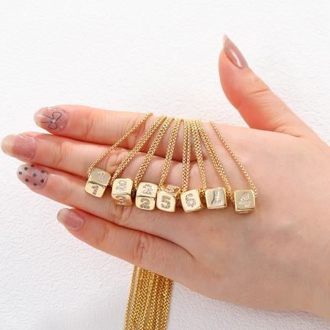 Collana con Ciondolo a Cubo Numerico Placcata in Oro 18K per Donna Lega Strass Minimalista Perle Digitali Quadrate Accessori per Gioielli Fai-da-te