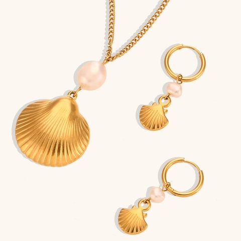 Collana con Pendente a Conchiglia in Perla d'Acqua Dolce in Acciaio Inossidabile Orecchini da Donna Placcati Oro 18K