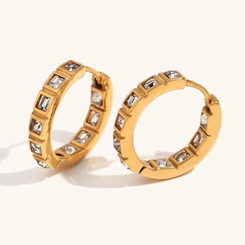 Pendientes de Aro Huggie de Acero Inoxidable 316L Chapado en Oro de 18K con Zirconia Cuadrada Joyería Minimalista Mujer