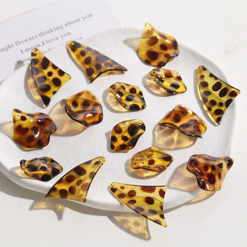 Ciondoli in Resina Vintage con Stampa Leopardata Componenti per Gioielli Fai da Te Foglia Irregolare Petalo per Orecchini e Collane Stile Maillard