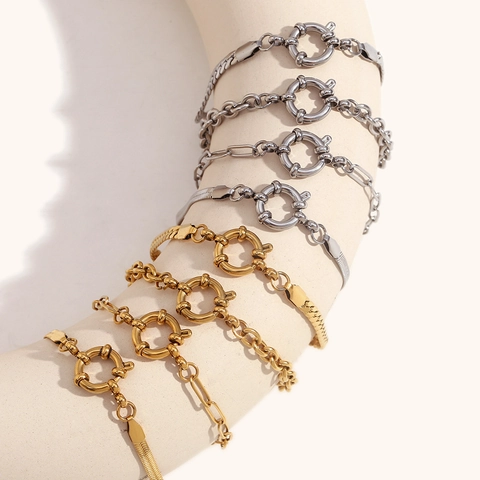 Pulsera de Cadena de Acero Inoxidable Minimalista Chapada en Oro de 18K para Mujer Pulsera de Eslabones de Clip O-Chain Snake Curb Con Cierre de Marinero Joyería
