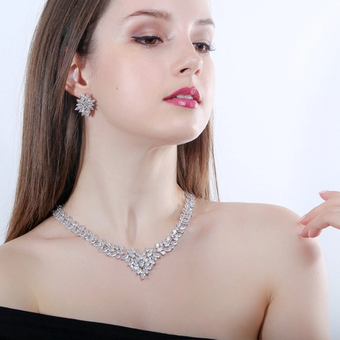 Luxurious Copper Zirconia Jewelry Set Marquise Leaf Flower Cluster Necklace And Stud Earrings For Wedding Banquet Women Jewelry