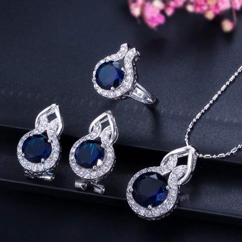 Luxe Zirconia Sieradenset Voor Dames Koper Verguld Bloem Halsketting Oorbellen Ring Set Voor Bruiloft Feest Cadeau