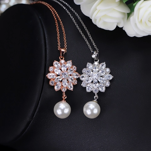 Zirkonia Künstliche Perle Blume Anhänger Halskette Für Damen Kupfer Platin Roségold Überzogen Eleganter Brautschmuck Für Hochzeit Party