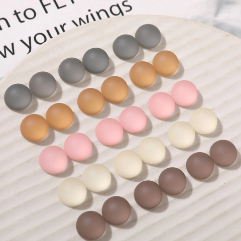Perle Cabochon Rotonde in Resina Satinata Colori Gelatina Vernice Gommata Patch Piatte per Orecchini DIY Accessori