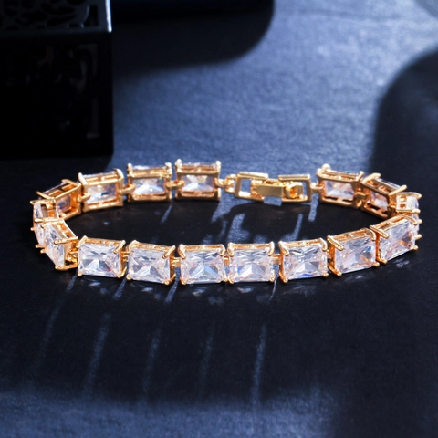 Lussuoso Bracciale Tennis in Rame Placcato Oro Con Zirconia Quadrata Bracciale a Diamante Per Matrimonio Banchetto Gioielli Donna