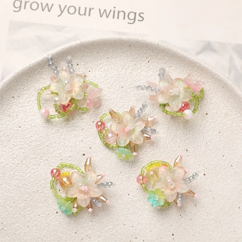 Handmade Glass Beaded Flower Pendants For DIY Jewelry Making Gradient Petal Artificial Pearl Floral Charms For Earrings Brooches