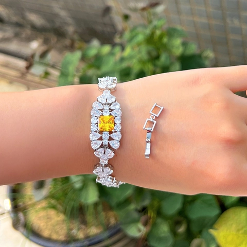 Pulsera de Latón de Lujo Ligero Francés Con Circonia Micro-Pavé Para Mujer Elegante Joyería de Diseñador Con Piedra Preciosa Amarilla Cuadrada