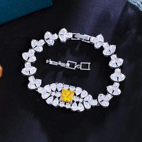 Pulsera de Latón de Lujo Ligero Francés Con Circonia Micro-Pavé Para Mujer Elegante Joyería de Diseñador Con Piedra Preciosa Amarilla Cuadrada