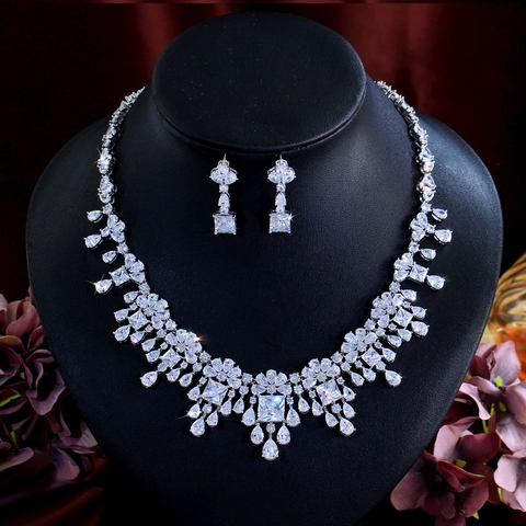 Luxury Copper Zirconia Necklace Earrings Jewelry Collection For Bridal Wedding Banquet Noble Inlaid Water Drop Pendant Jewelry