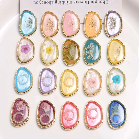 French Forest Style Oval Alloy Pendant With Natural Dried Flower Artificial Pearl Inlaid Resin DIY Jewelry Making Accessories