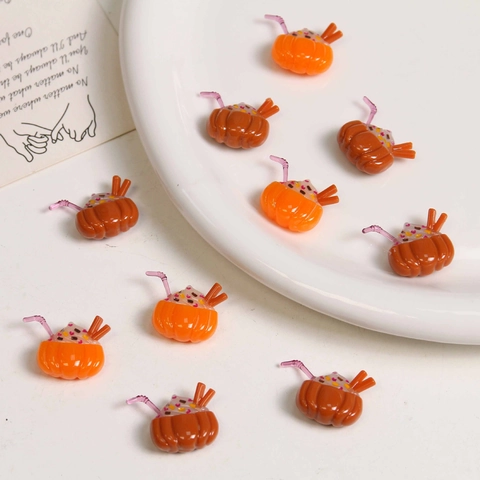 Charmants Breloques en Résine Boisson à la Citrouille Pour Boucles d'Oreilles DIY Accessoires de Cheveux Décoration de Coque de Téléphone Halloween Miniature Dessert Cabochons