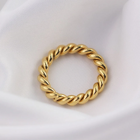 Minimalist Stainless Steel Twisted Rope Ring 18K Gold Plated Simple Band Ring For Women Men Unisex Fashion Finger Jewelry
