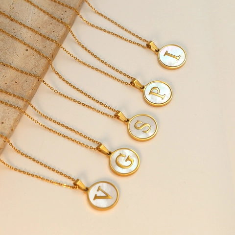 Mode Edelstahl Rund Perlmutt Anfangsbuchstabe Anhänger Halskette 18K Vergoldet O-Kette Schmuck Für Damen